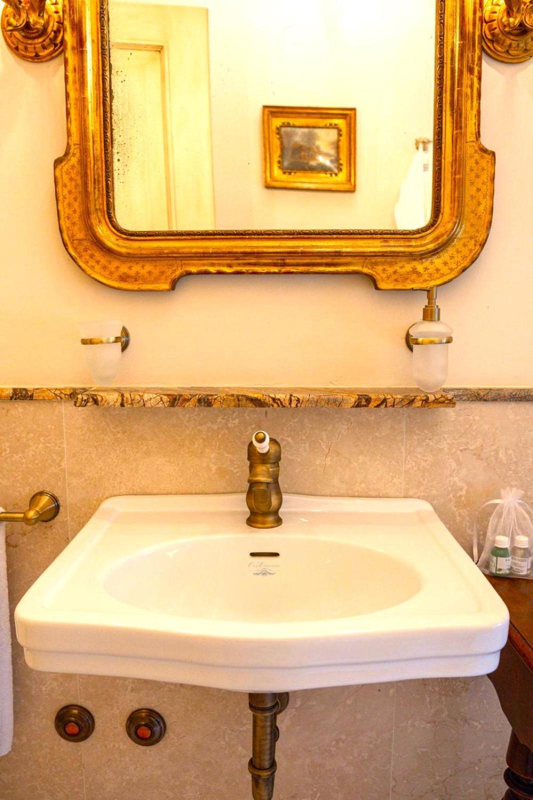 La Casa Di Agartha Bed & Breakfast Bolsena Dış mekan fotoğraf